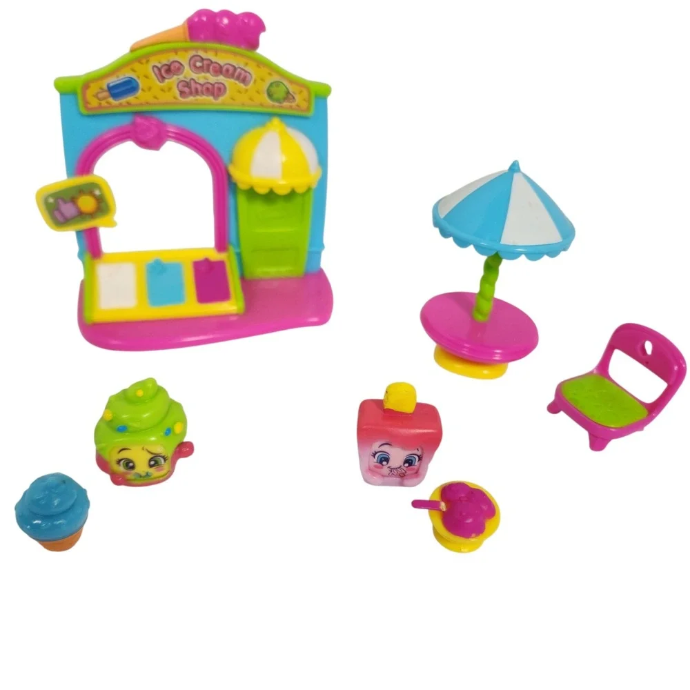 Playgo Ice Cream Shop Playset Scooter Figures Table Chair Pretend‎ Play Toy